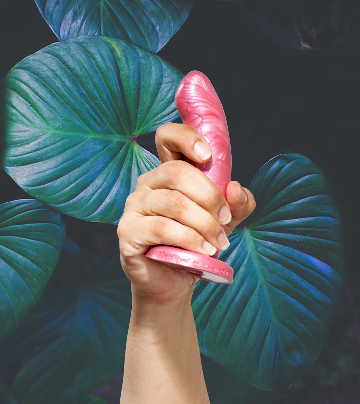 Golden Rose Dildo, Small - Image 5